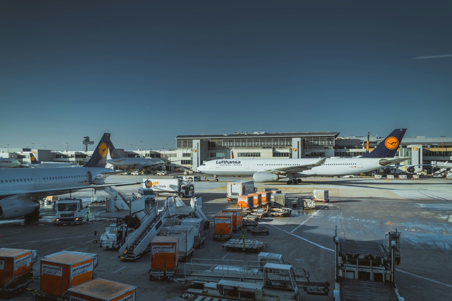 Aircraft and ground support equipment on the apron